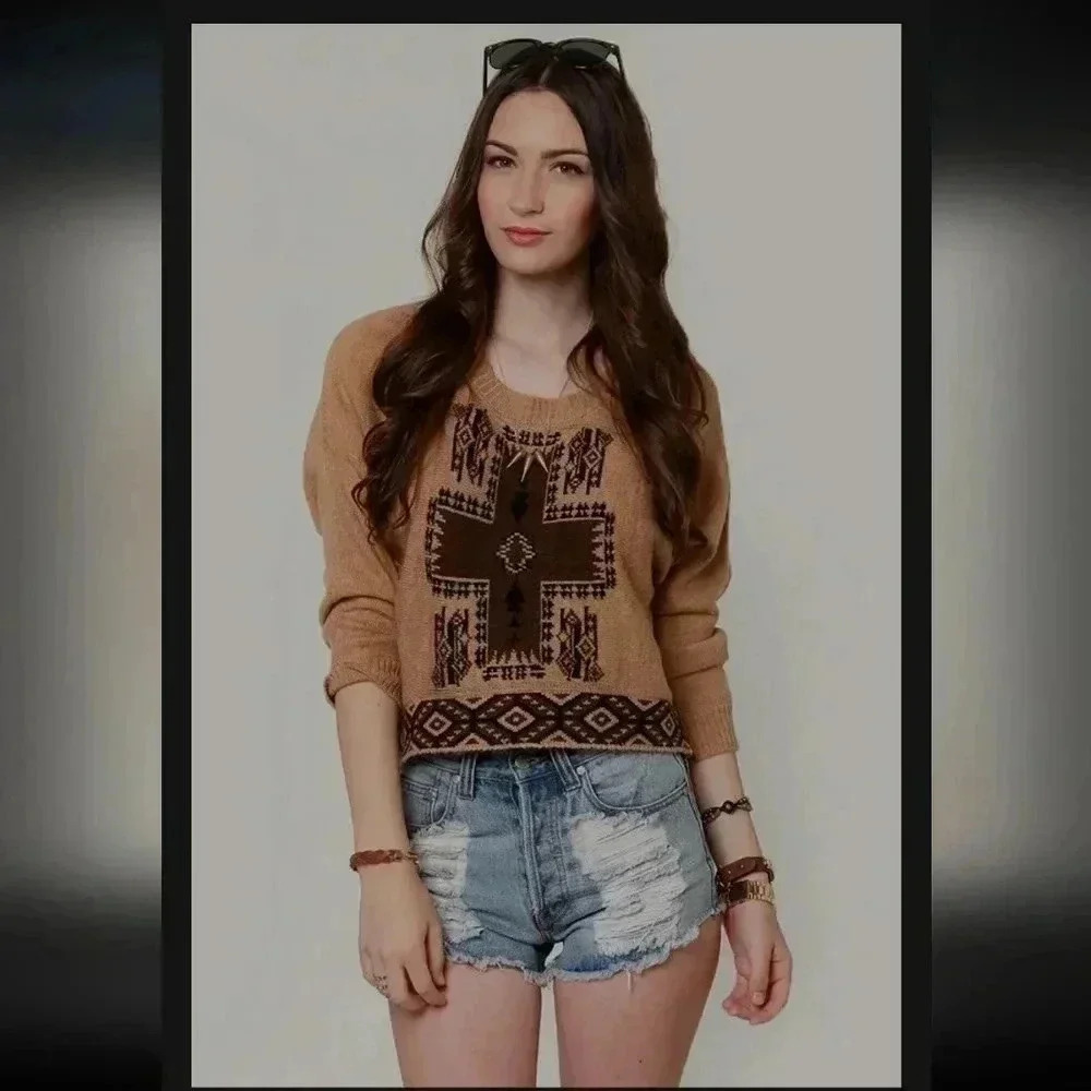 OBEY PROPAGANDA Cropped Mystic Spirit Sweater Size Small EUC